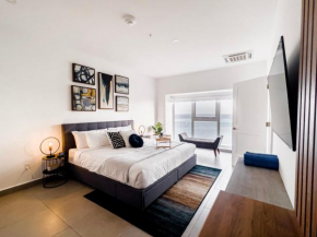 Upscaled And Modern Oceanfront Apartment